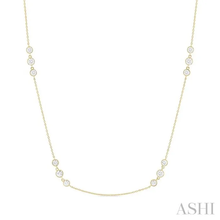 1 1/2 Ctw Three Stone Bezel Set Round Cut Diamond Station Necklace in 14K Yellow Gold