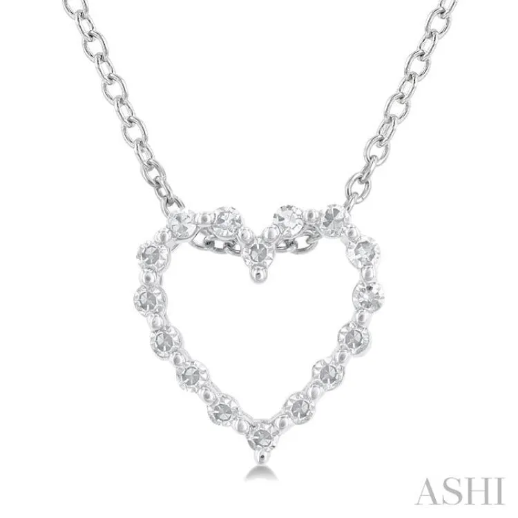 1/10 Ctw Heart Shape Round Cut Diamond Pendant With Chain in Sterling Silver