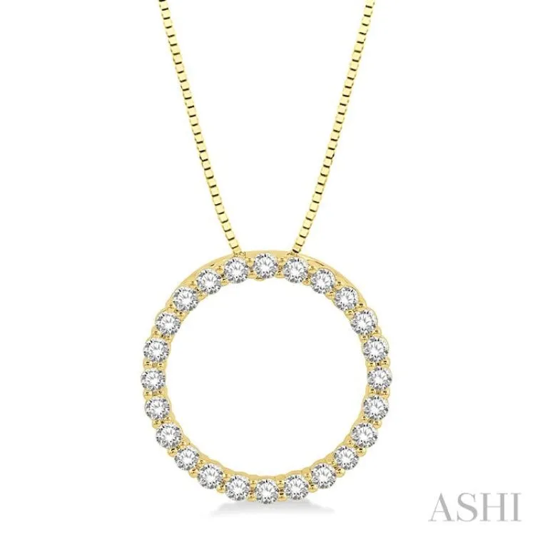 1/2 ctw Circle of Love Round Cut Diamond Pendant With Chain in 14K Yellow Gold