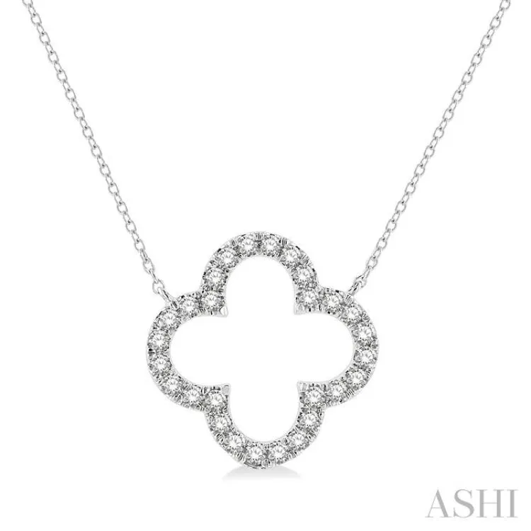 1/2 ctw Clover Round Cut Diamond Pendant in 14K White Gold