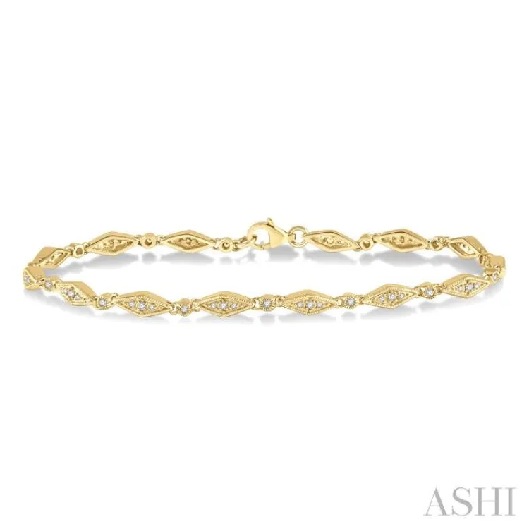 1/3 ctw Round Cut Diamond Shape Fashion Bracelet in 10K Yellow Gold