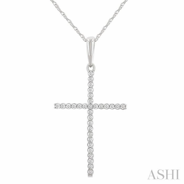 1/10 Ctw Cross Round Cut Diamond Fashion Pendant With Chain in 10K Yellow Gold