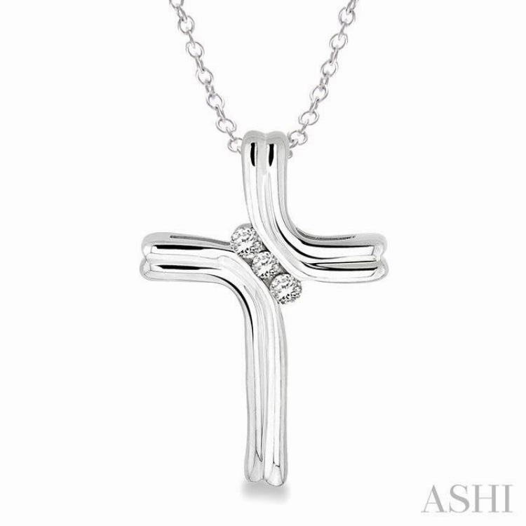1/10 Ctw Round Cut Diamond Cross Pendant in Sterling Silver with Chain