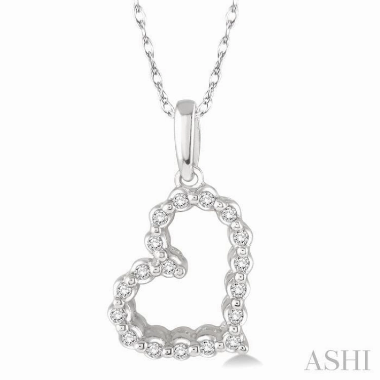 1/10 Ctw Round Cut Diamond Heart Pendant in 14K White Gold with Chain