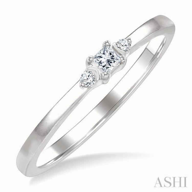 1/10 Ctw Three Stone Princess and Round Cut Diamond Petite Fashion Ring in 10K White Gold