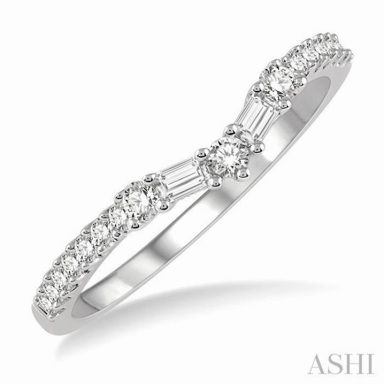 1/3 ctw Chevron Center Baguette and Round Cut Diamond Band in 14K White Gold