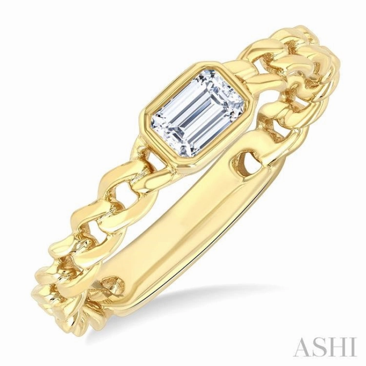 1/5 Ctw Bezel Set Emerald Cut Diamond Curb Link Fashion Ring in 14K Yellow Gold