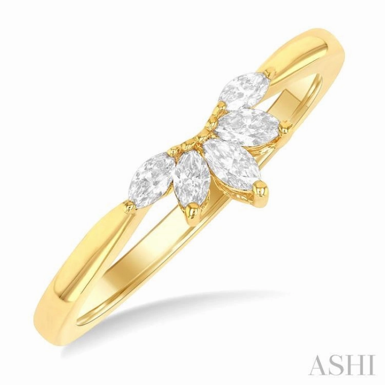 1/5 Ctw Marquise Cut Diamond Half Flower Motif Chevron Ring in 14K Yellow Gold