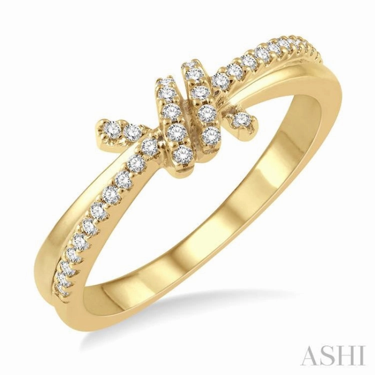 1/6 ctw Love Knot Round Cut Diamond Criss-Cross Fashion Ring in 10K Yellow Gold