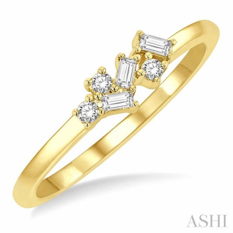 1/8 ctw Scatter Baguette and Round Cut Diamond Petite Fashion Ring in 14K Yellow Gold