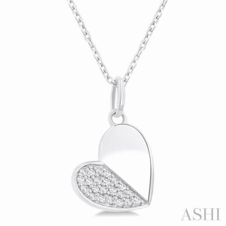 1/8 Ctw Twin Face Heart Round Cut Diamond Fashion Pendant With Chain in 10K White Gold