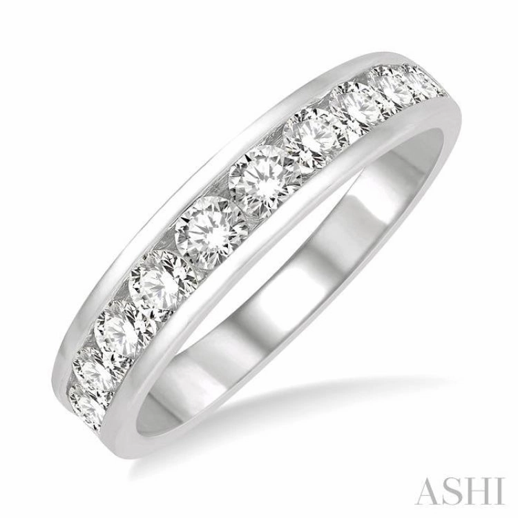 1 ctw Channel Set 11 Stone Round Cut Diamond Wedding Band in Platinum
