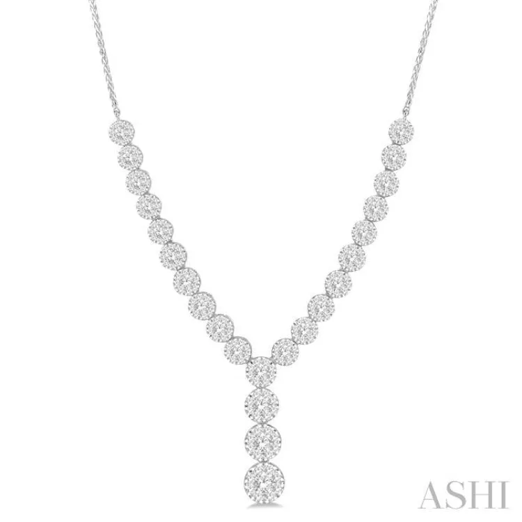 2 1/4 Ctw Lovebright Round Cut Diamond Necklace in 14K White Gold