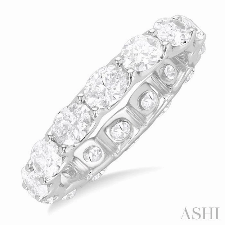 2.00 Ctw East-West Set Oval Cut Diamond Eternity Wedding Band in 14K White Gold