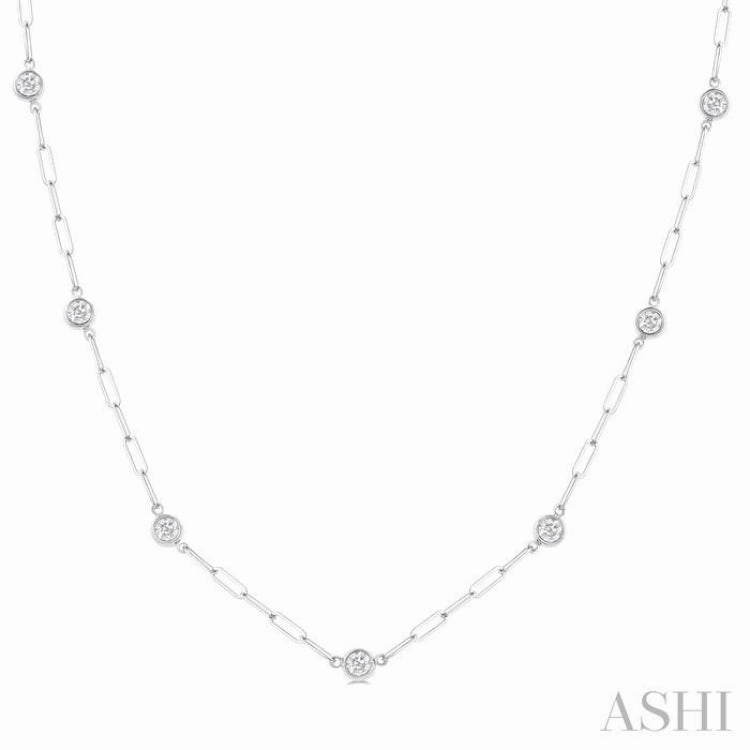 3/4 Ctw Bezel Set Round Cut Diamond Paperclip Station Necklace in 14K White Gold