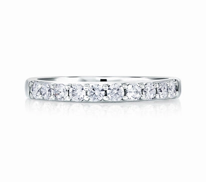 A.JAFFE CLASSICS CLASSIC SIGNATURE ELEVEN DIAMOND SHARED PRONG BAND 0.26