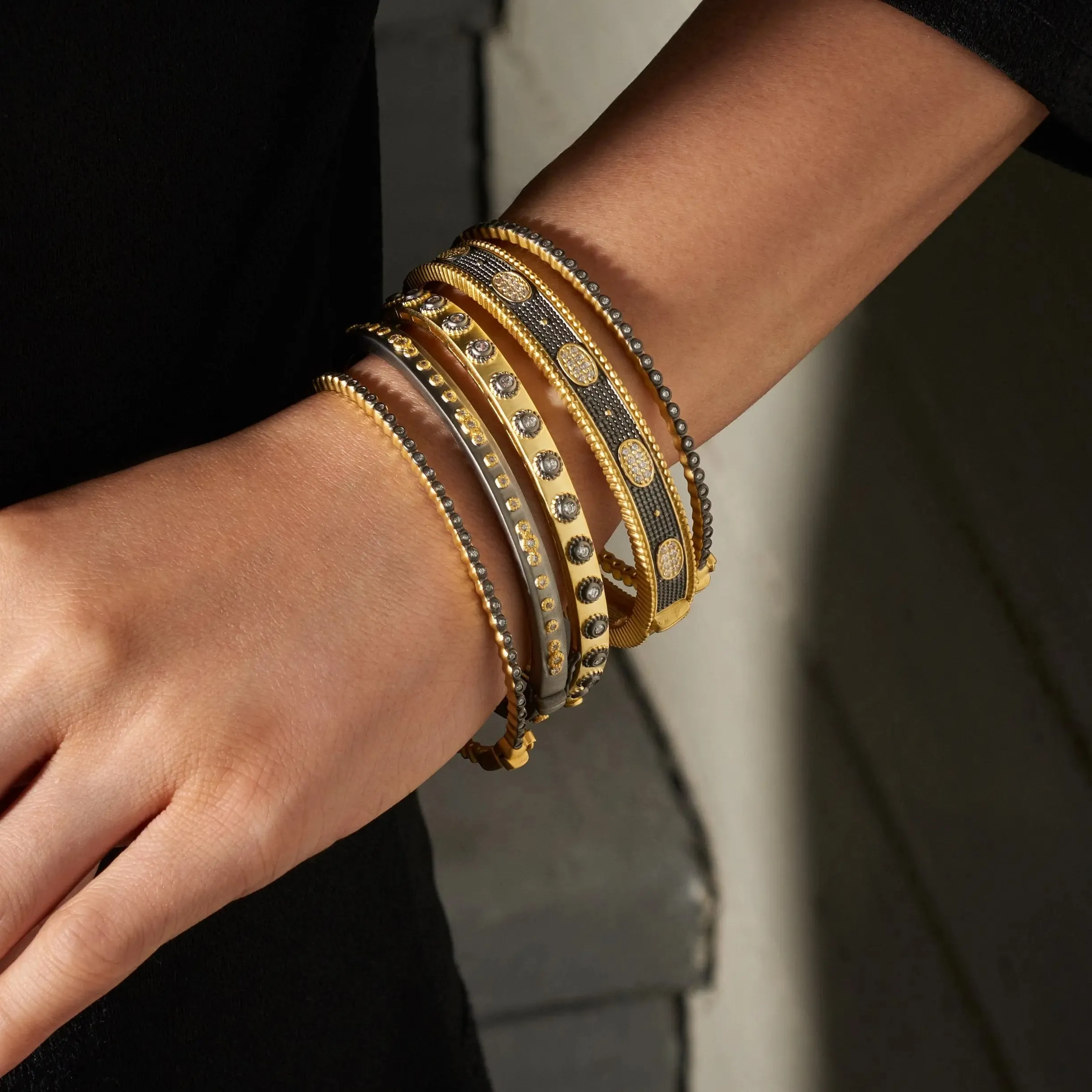 Signature Bezel Pav Hinge Bangle