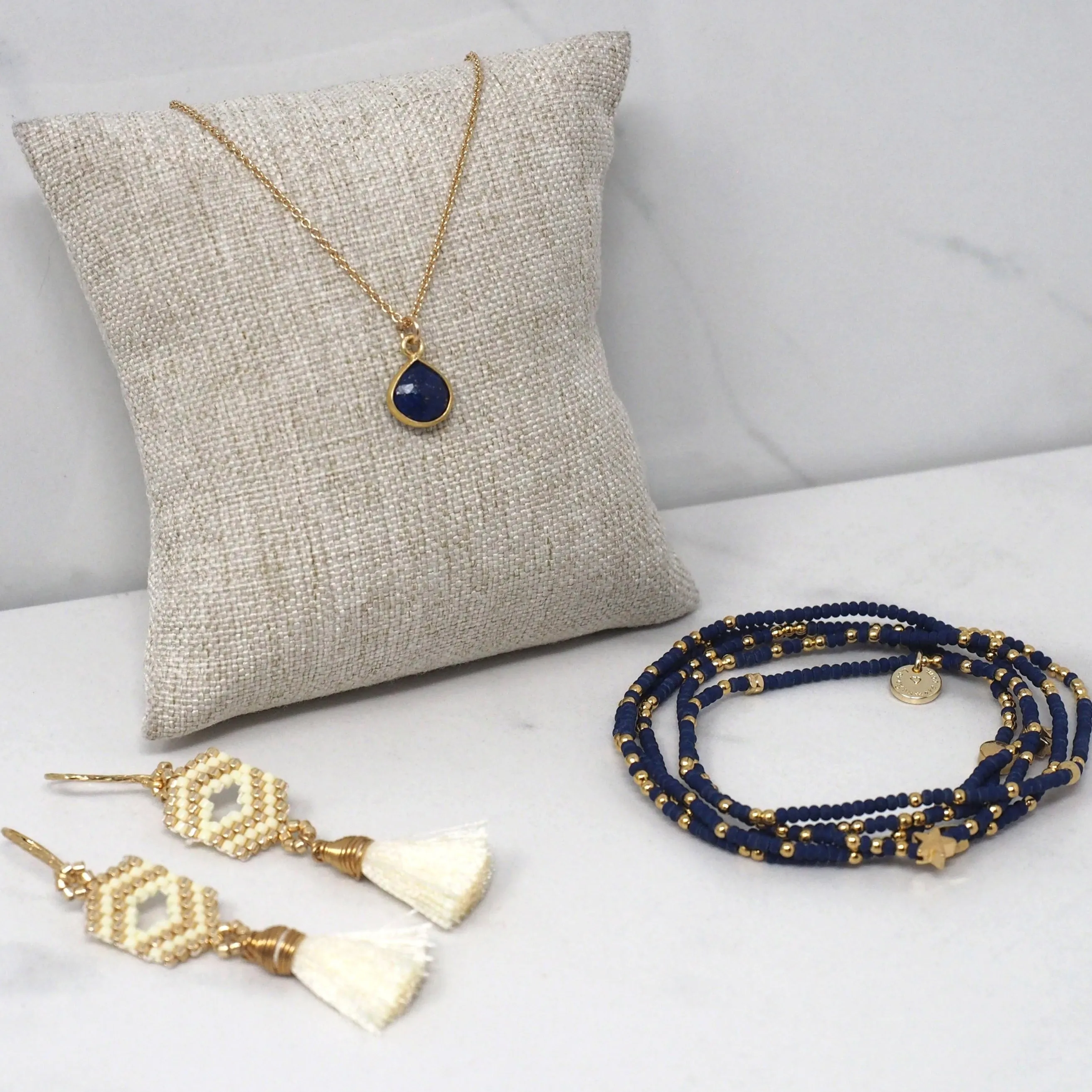 The Stone Sparkle Necklace
