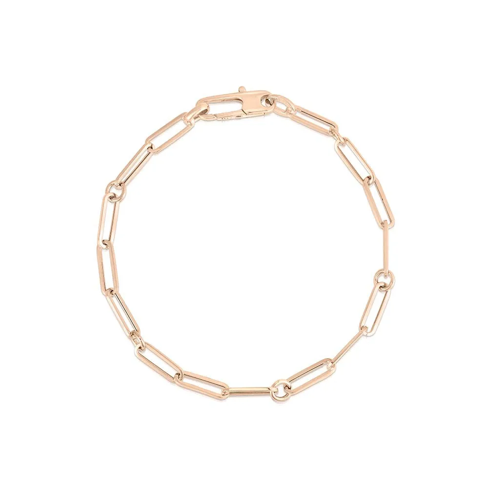 THIS SIMPLE YET ELEGANT PAPERCLIP BRACELET IS FROM THE DESIGNER GOLD COLLECTION BY ROBERTO COIN. IT IS CRAFTED IN STUNNING 18K ROSE GOLD