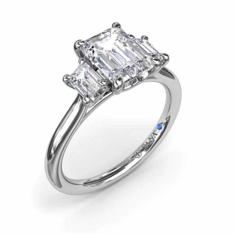 Three Stone Beauty Diamond Engagement Ring